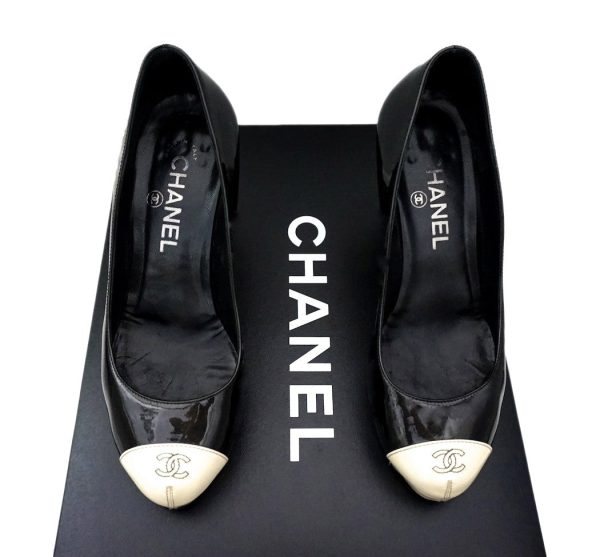 Authentic Chanel Classic Runway Patent Pumps Online Hot Sale