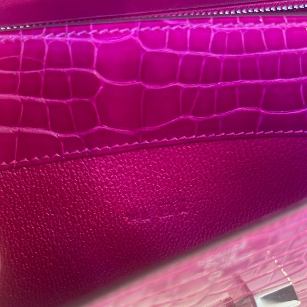 HERMÈS - CONSTANCE WALLET IN SHINY PINK ALLIGATOR WITH PALLADIUM HARDWARE Sale