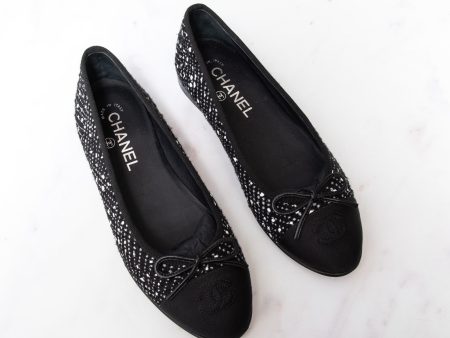 Chanel Monochrome Boucle Tweed Black Ballet Flats Online Sale