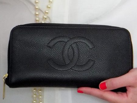 Authentic Chanel Black Caviar Zippe Wallet For Sale